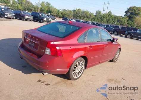 2011 Volvo S40 T5/T5 R-Design из США, поврежденный, VIN YV1672MS7B2547152